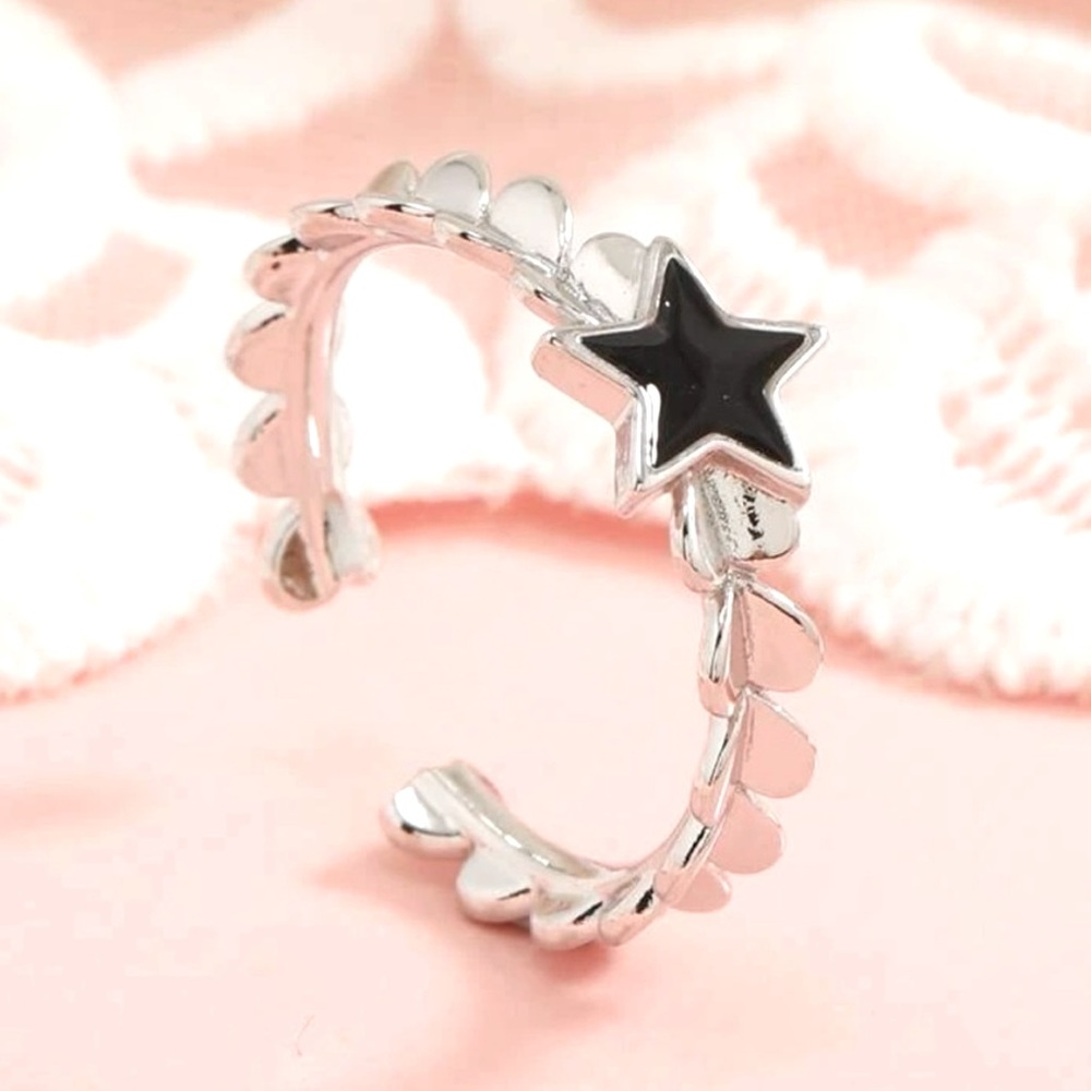 💥NWT💥 Silver Black Star Cuff Ring